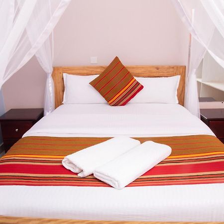 Silver Oaks Hotel Boma Fort Portal Экстерьер фото