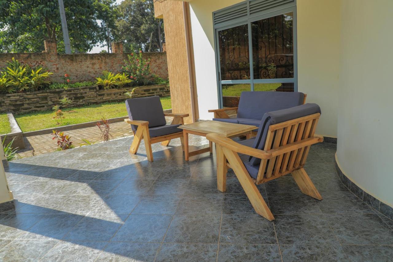 Silver Oaks Hotel Boma Fort Portal Экстерьер фото