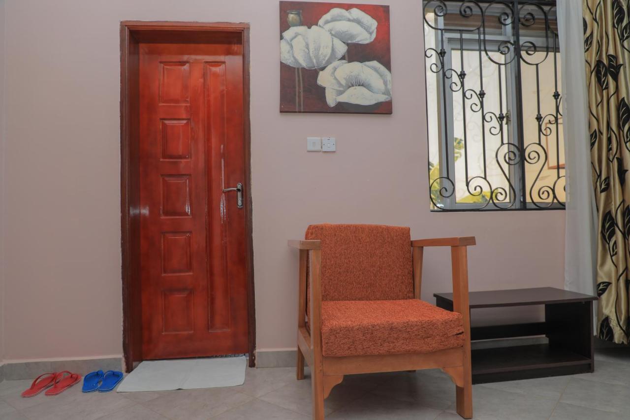 Silver Oaks Hotel Boma Fort Portal Экстерьер фото
