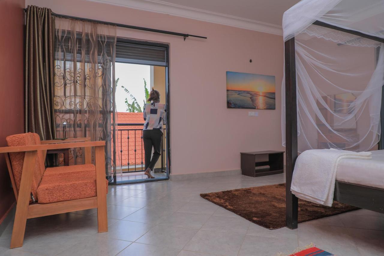 Silver Oaks Hotel Boma Fort Portal Экстерьер фото