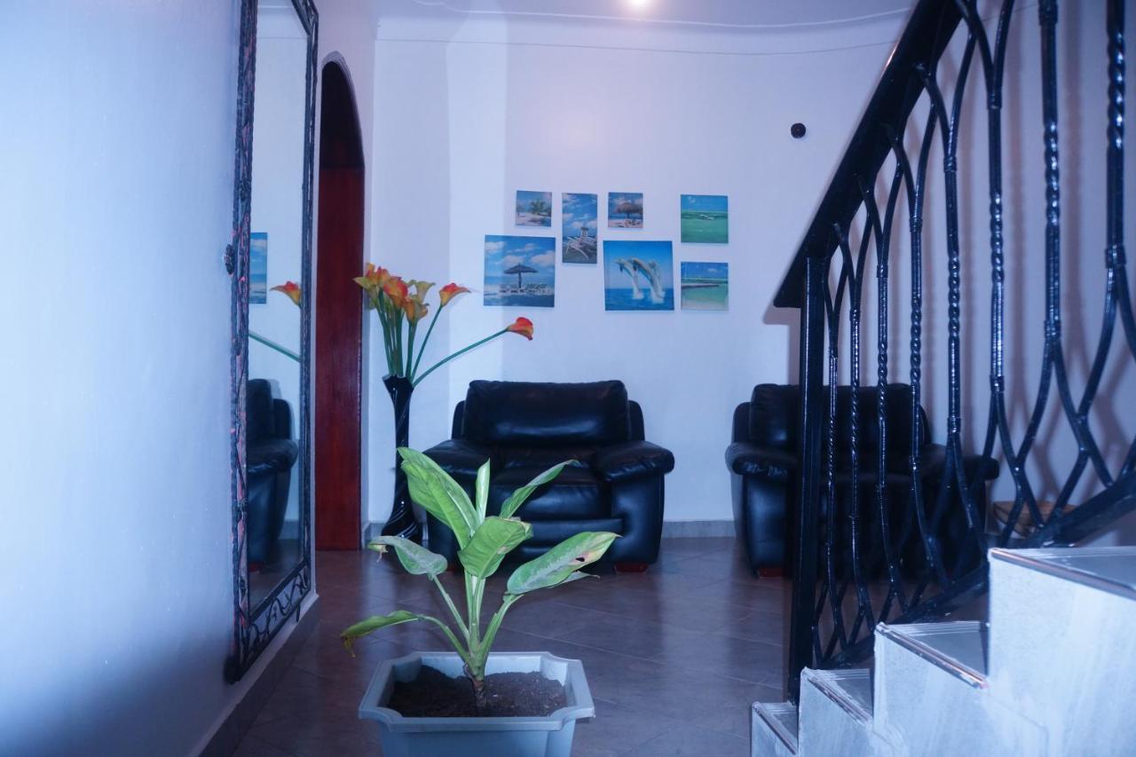 Silver Oaks Hotel Boma Fort Portal Экстерьер фото